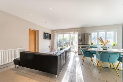 5 bedroom detached house for sale, Daisy Close, London, NW9