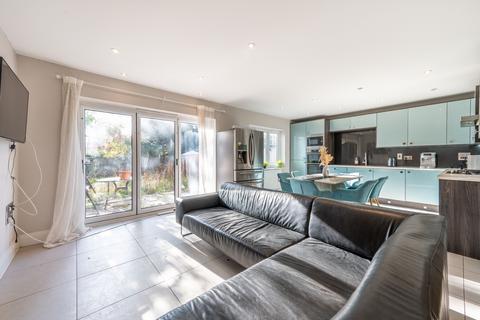 5 bedroom detached house for sale, Daisy Close, London, NW9