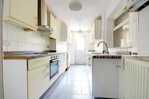 2 bedroom terraced house to rent, Catherine Road, Enfield, EN3