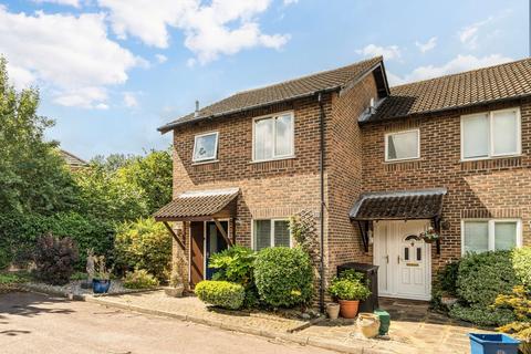 Stevens Close, Hampton TW12