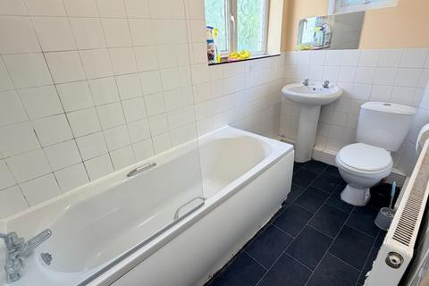 Studio to rent, Rm 3, Talbot Road, Luton, Bedfordshire, LU2 7RW