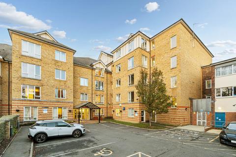 2 bedroom retirement property for sale, Greenrod Place, Clayponds Lane, Brentford