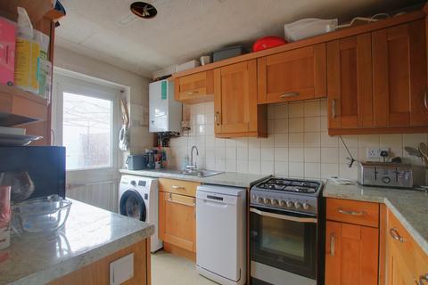 3 bedroom semi-detached house for sale, Saxon Way, Romsey