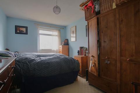 3 bedroom semi-detached house for sale, Saxon Way, Romsey