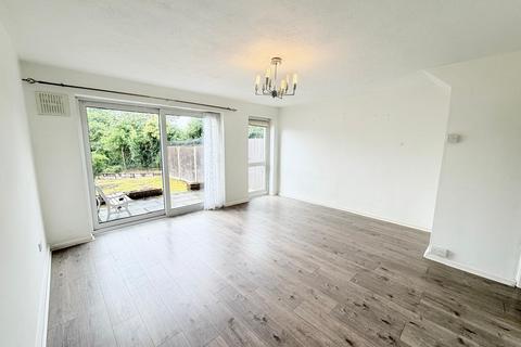 3 bedroom semi-detached house to rent, Colchester, Colchester CO4