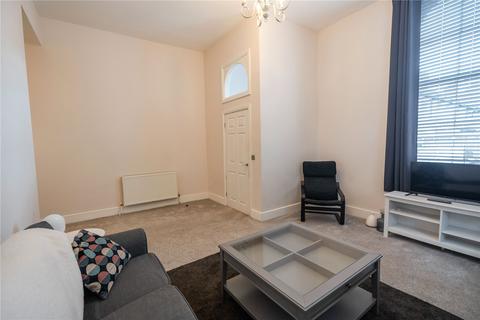 2 bedroom apartment to rent, Abbey Road, Grimsby, North East Lincolnshir, DN32