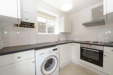3 bedroom house for sale, Grosvenor Road, Richmond TW10