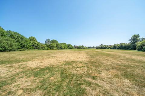 2 bedroom apartment for sale, Medhurst Drive, Bromley, Kent
