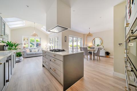 5 bedroom house for sale, Baker Oats Drive, Farnham, GU10