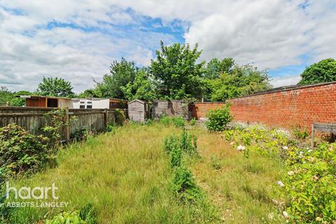 2 bedroom bungalow for sale, Fairway Court, Hemel Hempstead