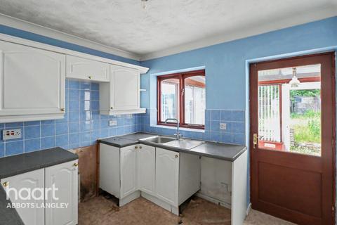 2 bedroom bungalow for sale, Fairway Court, Hemel Hempstead