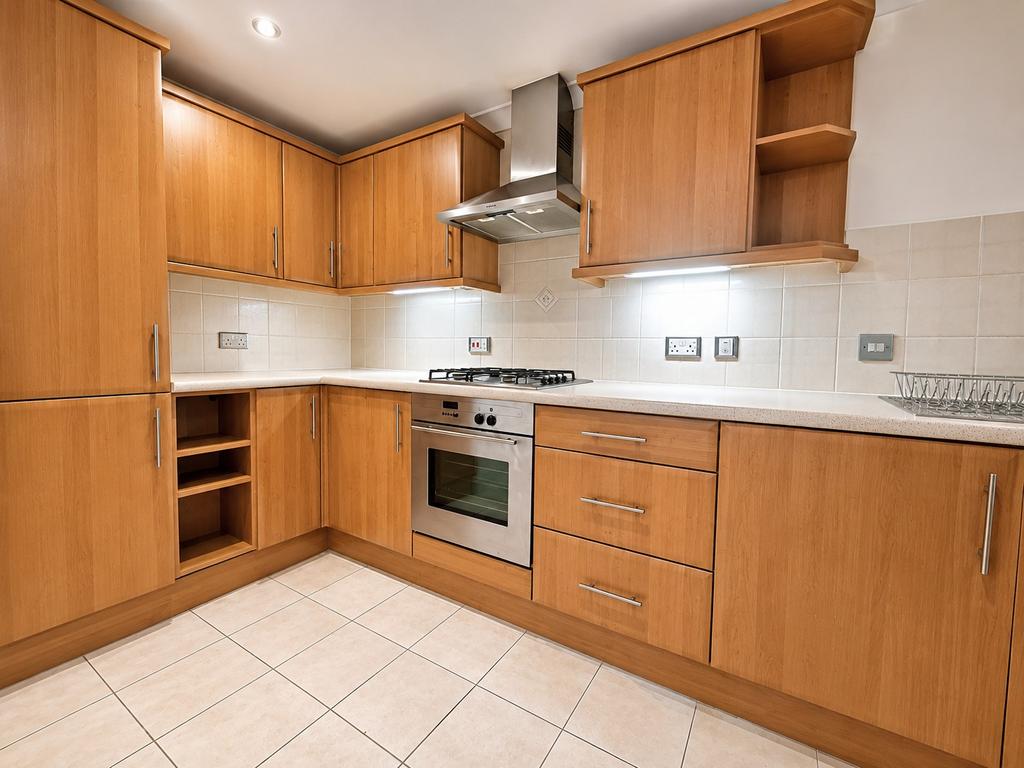 Apartment in Southampton, Hollybrook - View 2