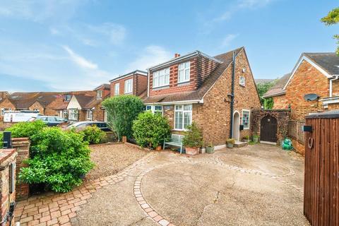 Chequers Orchard, Iver SL0