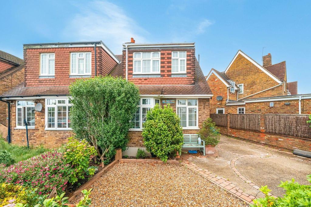 Detached house exterior, driveway, garden