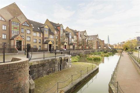1 bedroom flat to rent, Discovery Walk, London E1W