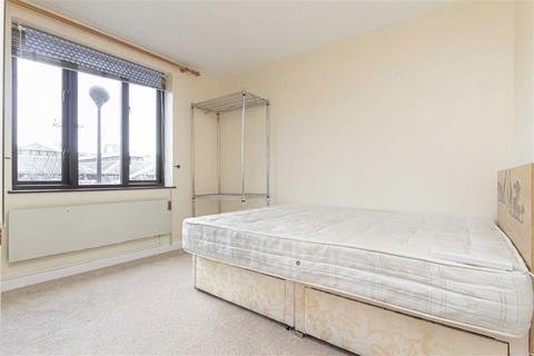 1 bedroom flat to rent, Discovery Walk, London E1W