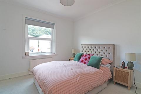 2 bedroom semi-detached house for sale, Garlands Road, Redhill