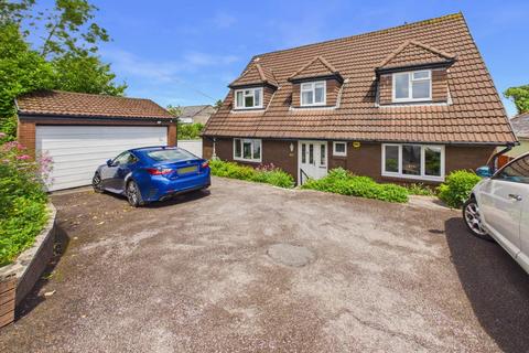 4 bedroom detached house for sale, Pantbach Road, Rhiwbina, Cardiff. CF14