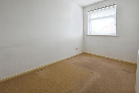 2 bedroom semi-detached house for sale, Foredyke Avenue, Hull