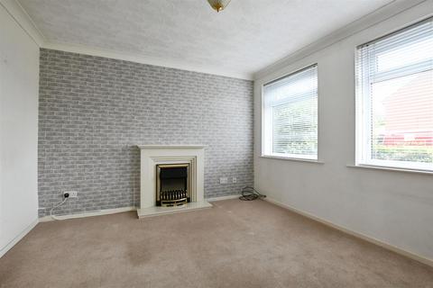 2 bedroom semi-detached house for sale, Foredyke Avenue, Hull