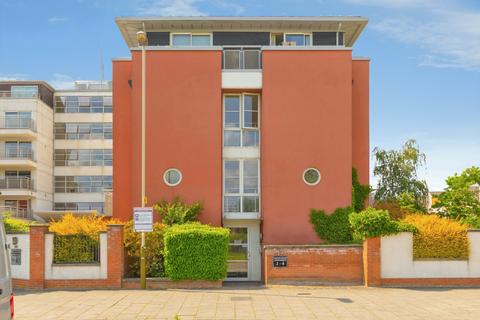 Apartment - Watkin Road, Leicester, LE2