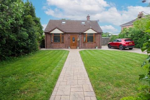 4 bedroom bungalow for sale, South Lane, Buckley, CH7