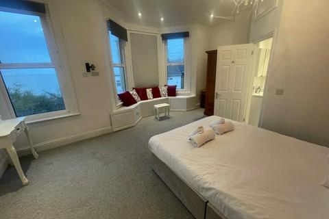 1 bed flat/apartment for rent in Sea View Terrace, Margate, CT9