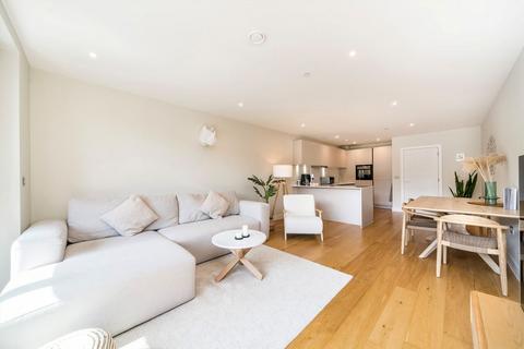 2 bedroom flat to rent, Navigators Walk, London E3