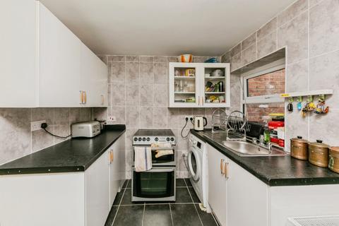 2 bedroom terraced house for sale, Hurdsfield Road, MACCLESFIELD, Cheshire, SK10