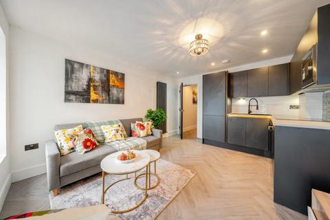 1 bedroom flat for sale, Upper Richmond Road West, London, SW14