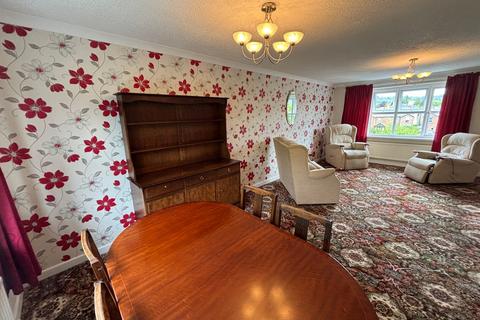 2 bedroom flat for sale, Oakwood Close, Builth Wells, LD2