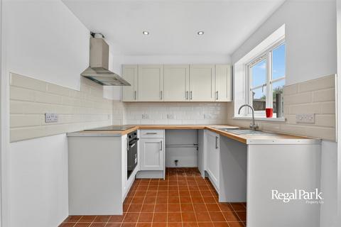 2 bedroom semi-detached house to rent, Kinnears Walk, Peterborough PE2