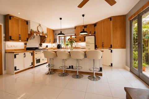 4 bedroom detached house for sale, Hare Street Road, BUNTINGFORD, Hertfordshire