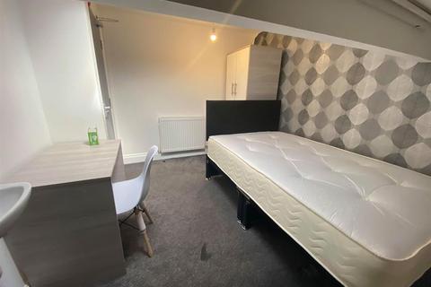 1 bedroom in a house share to rent, Dallas Street, Preston