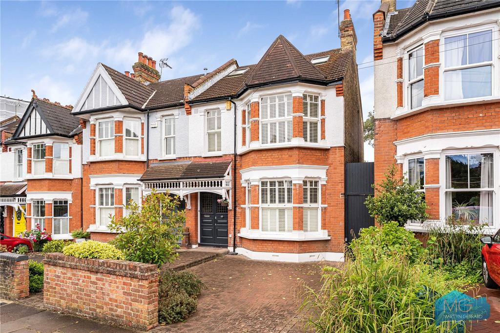 4 bedroom semi-detached house for sale