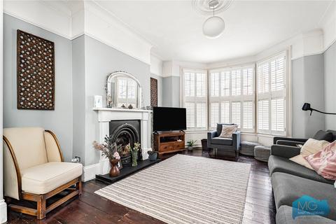4 bedroom semi-detached house for sale, Radcliffe Road, London, N21