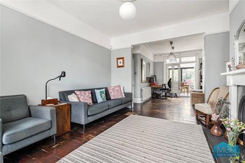 4 bedroom semi-detached house for sale, Radcliffe Road, London, N21