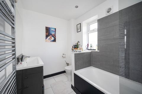 3 bedroom house for sale, Stellman Close, Clapton, London, E5