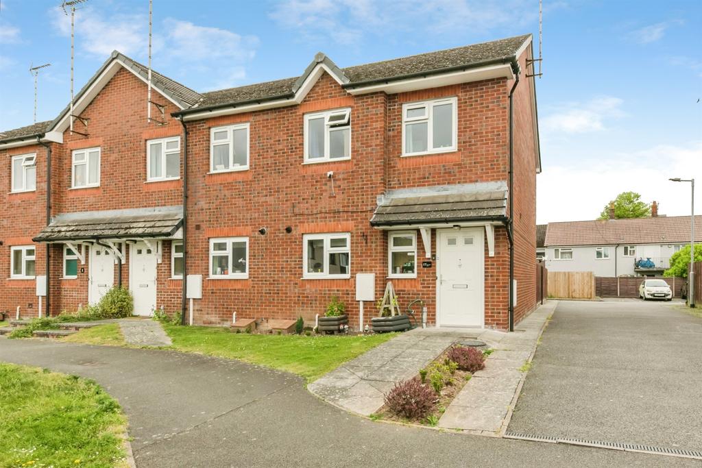 3 bedroom end of terrace house for sale
