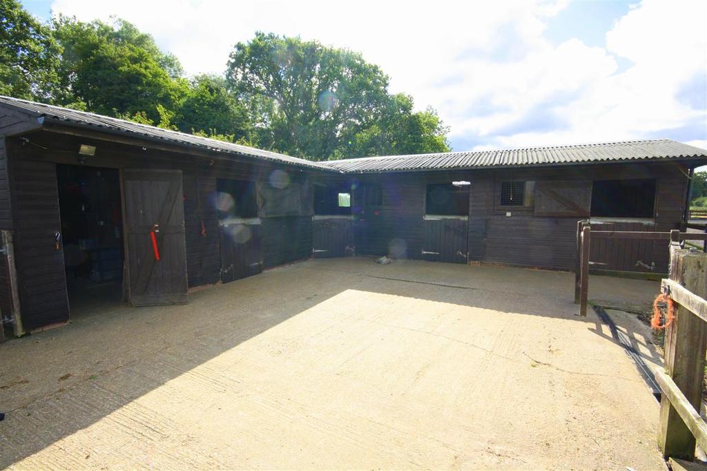Hill Barn Stables Denmead Land 125 000