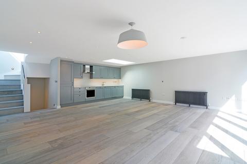 2 bedroom apartment to rent, St. Martin's Lane, Covent Garden, WC2N