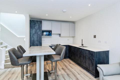 2 bedroom terraced house to rent, Slough,  Berkshire,  SL1