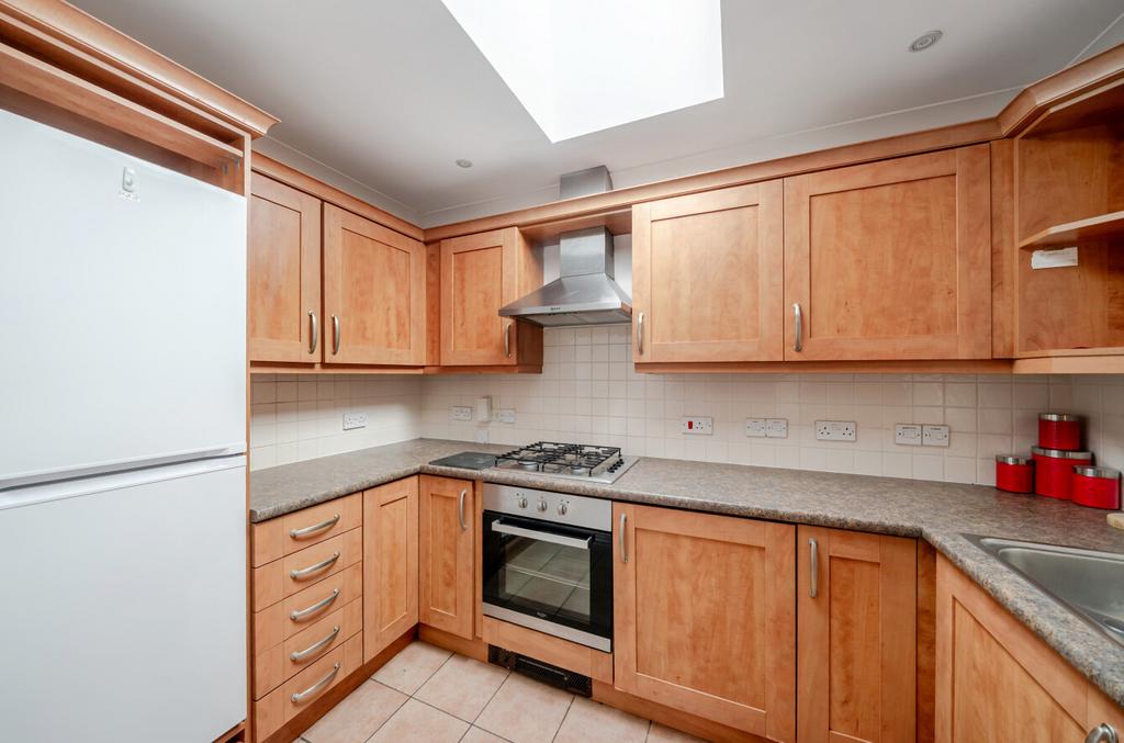 Apartment in Southampton - View 3