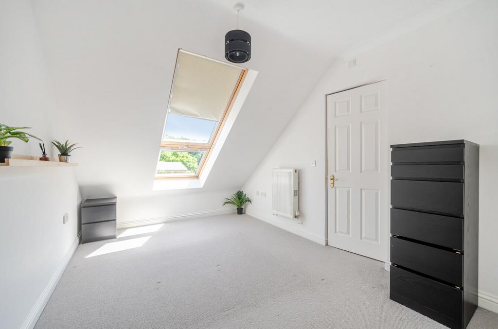 Apartment in Southampton - View 4