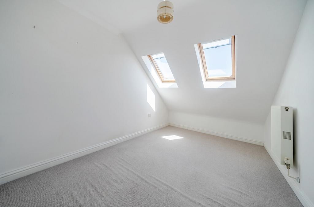 Apartment in Southampton - View 5