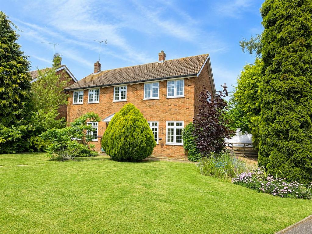 Detached house exterior, garden