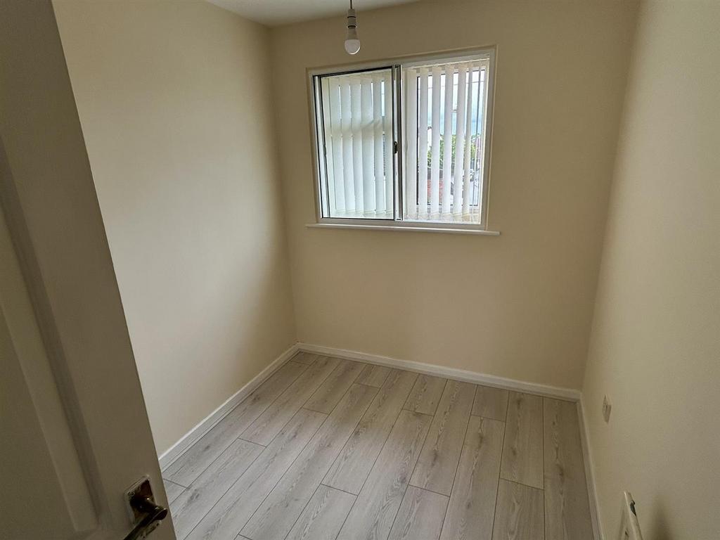 Broomy Close, Birmingham B34 - More