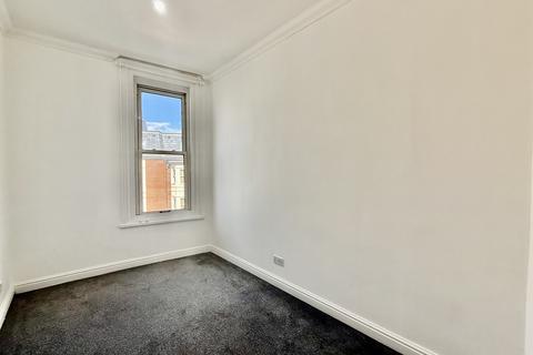 2 bedroom apartment to rent, Alhambra Road, SOUTHSEA