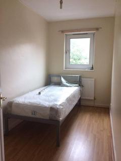 3 bedroom maisonette to rent, Sabella Court, Mostyn Grove, London
