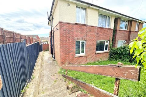 2 bed flat/apartment for rent in Downs Road, Hastings, TN34